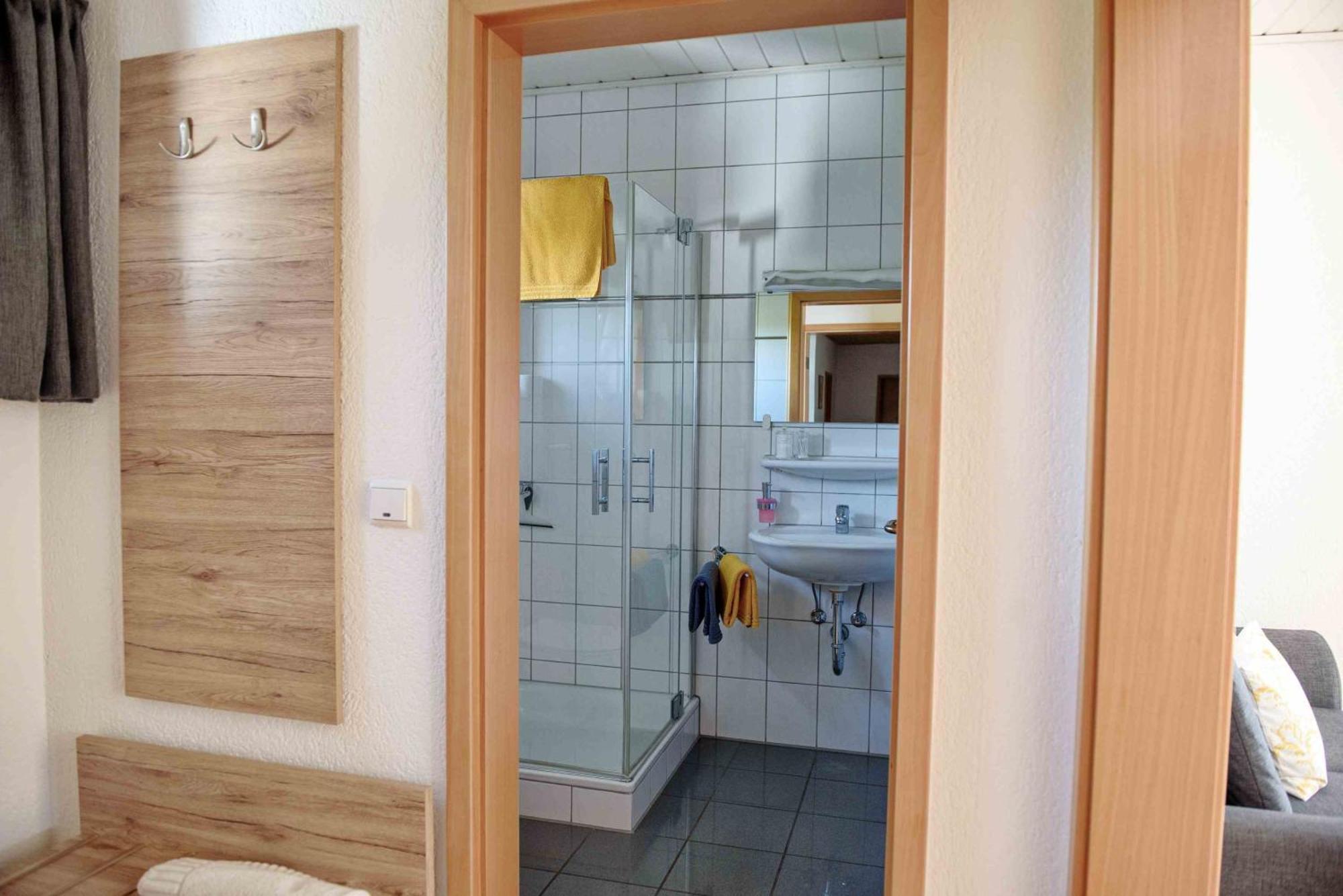 Gaestehaus Am Fuerstweg Heuchelheim-Klingen Bagian luar foto